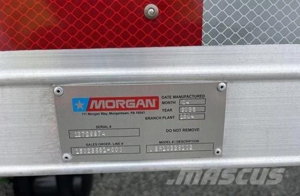 International 4300 Kastenaufbau