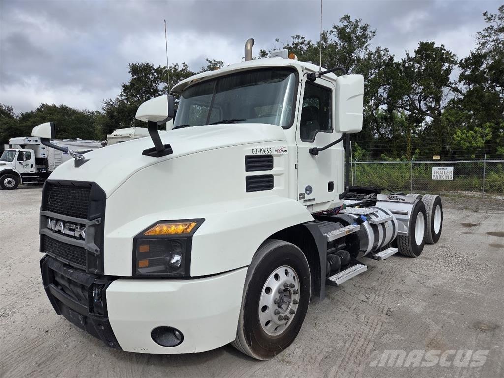 Mack AN64T Sattelzugmaschinen