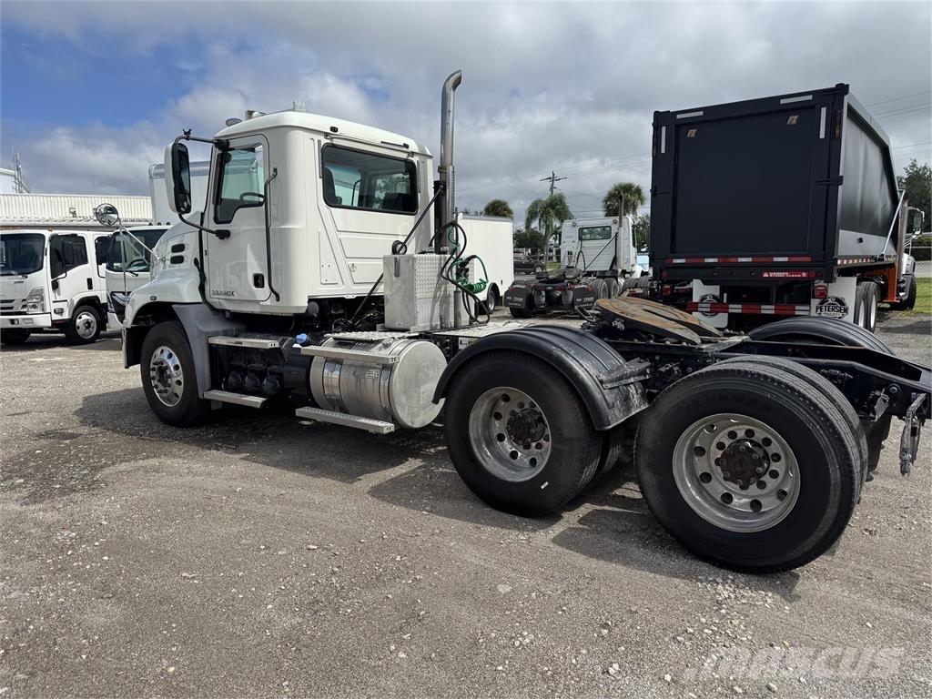 Mack CXU613 Sattelzugmaschinen