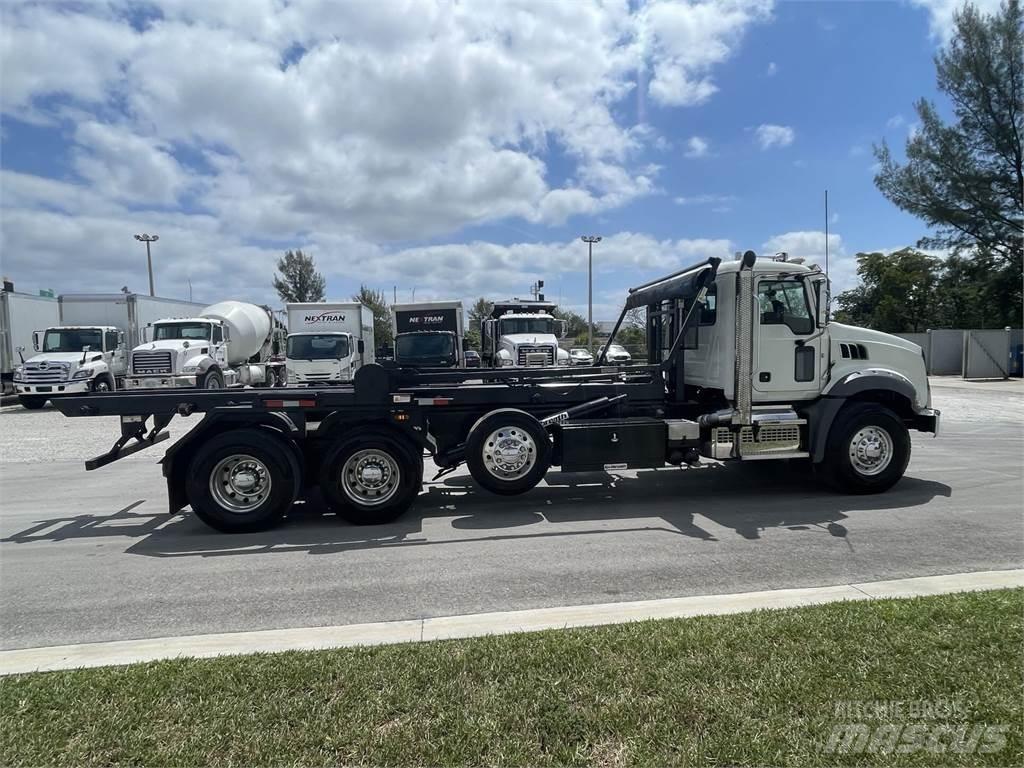 Mack GR64B Andere Fahrzeuge