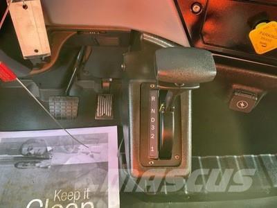 Mack MD642 Kastenaufbau