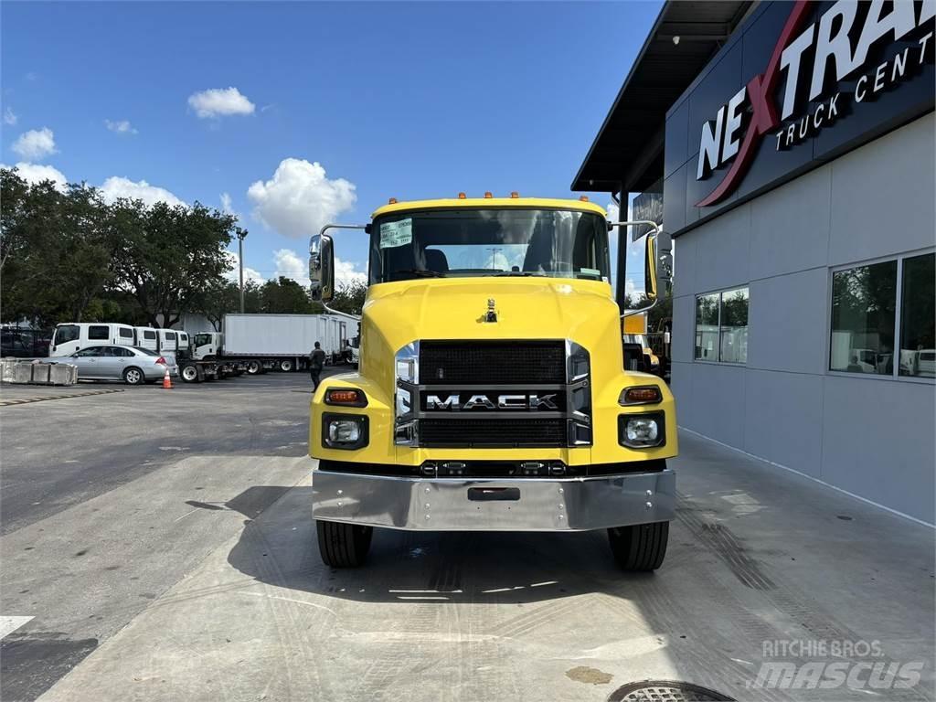 Mack MD7 42R Sonstige Forstmaschinen