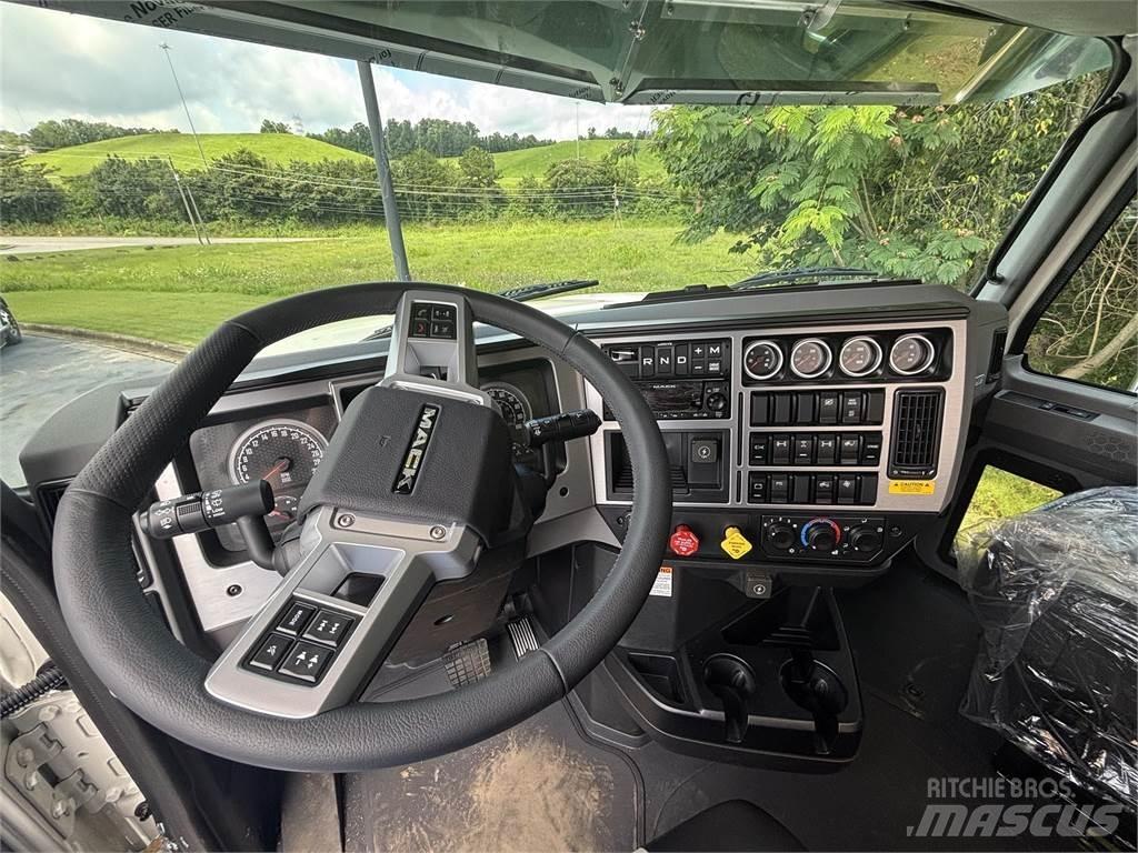 Mack PI64T Sattelzugmaschinen