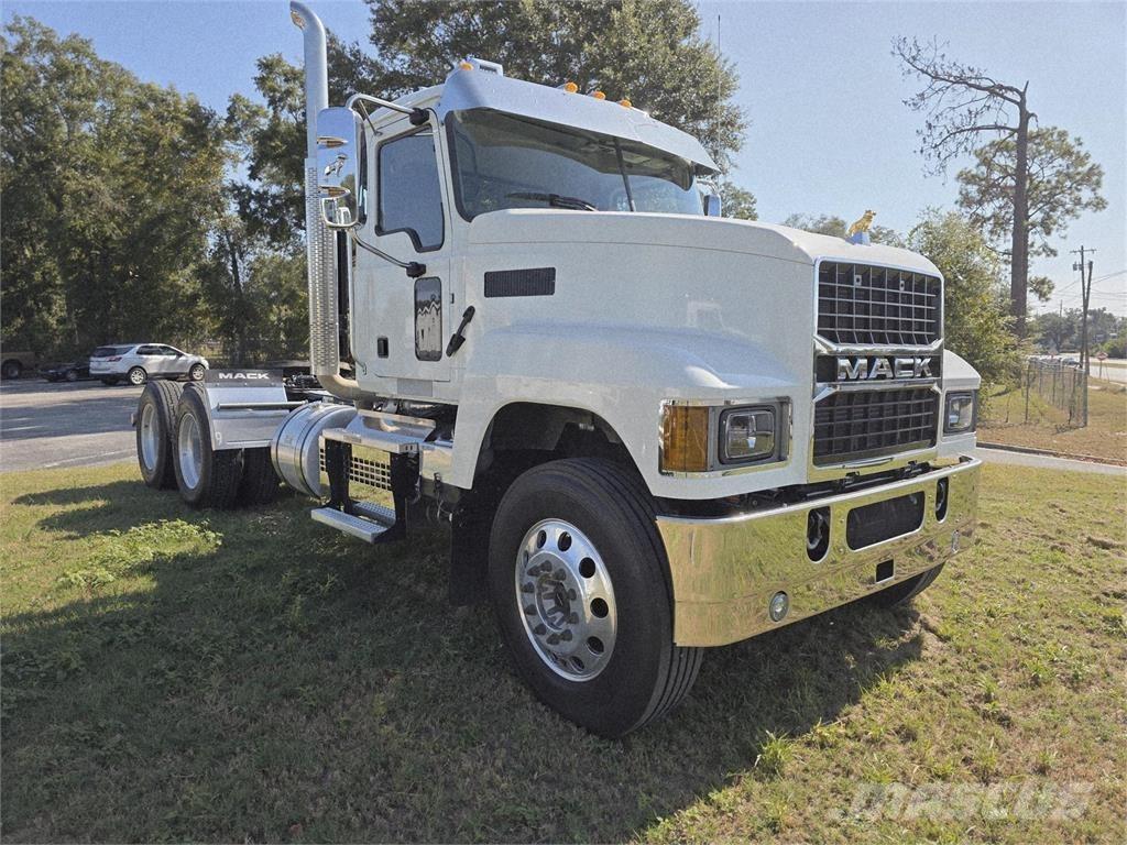 Mack PI64T Sattelzugmaschinen