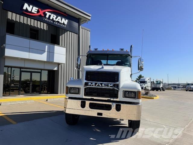 Mack PI64T Sattelzugmaschinen