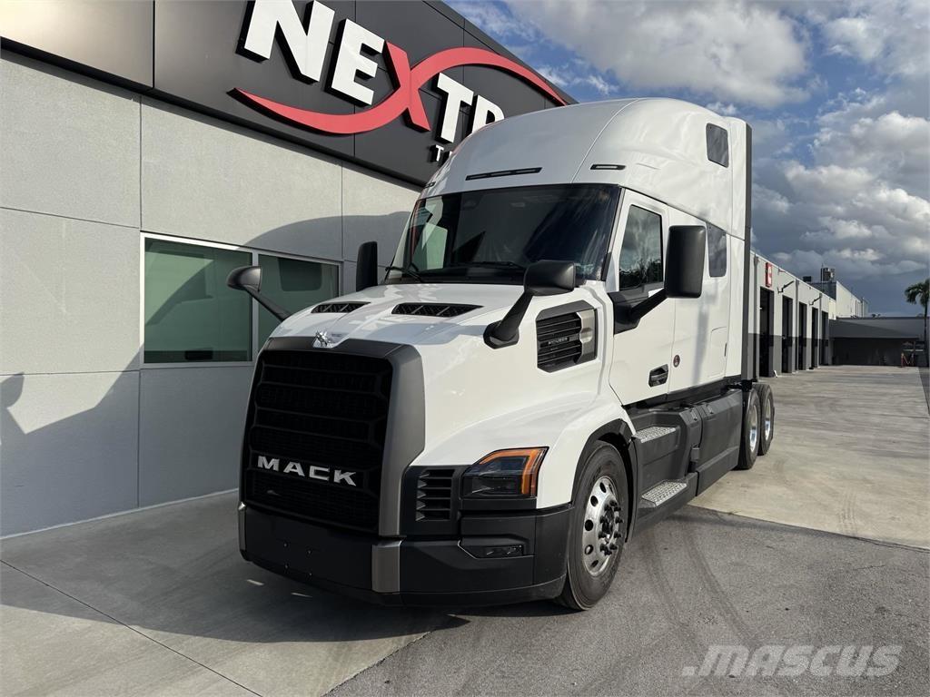Mack PR64T Sattelzugmaschinen