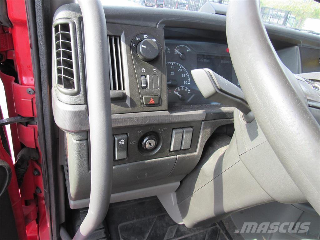 Volvo VNL64T300 Sattelzugmaschinen