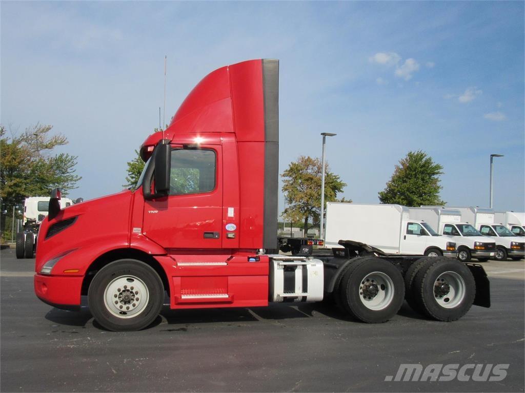 Volvo VNL64T300 Sattelzugmaschinen