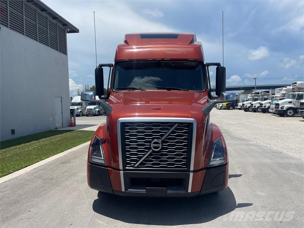 Volvo VNL64T860 Sattelzugmaschinen