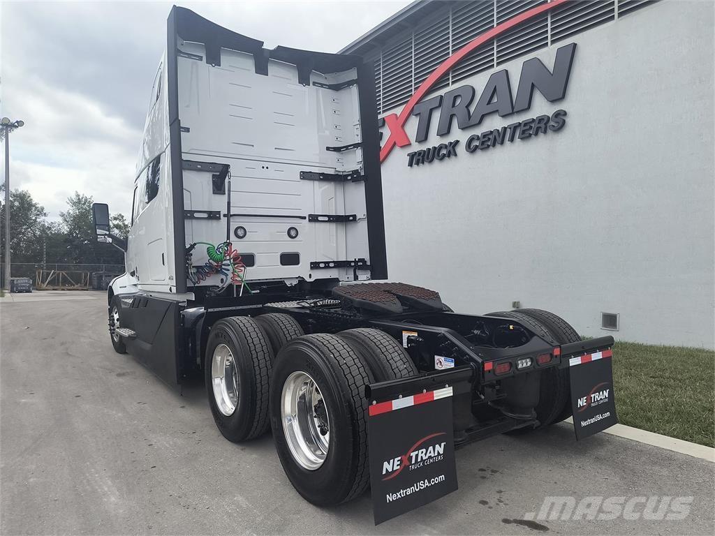 Volvo VNL64T860 Sattelzugmaschinen