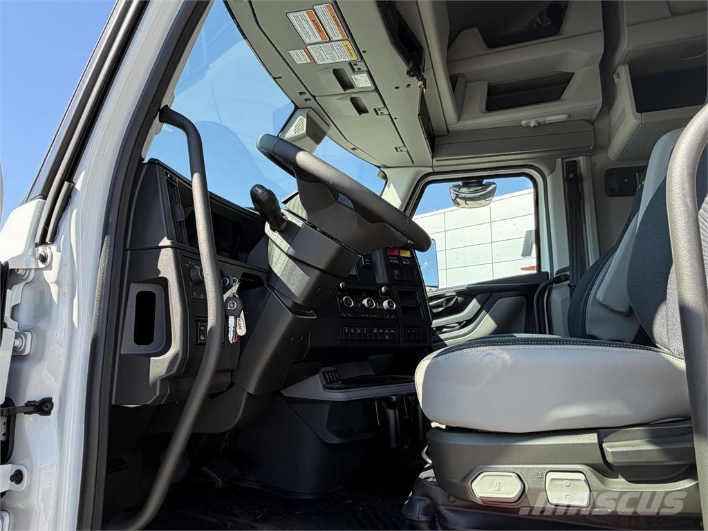 Volvo VNL64T860 Sattelzugmaschinen