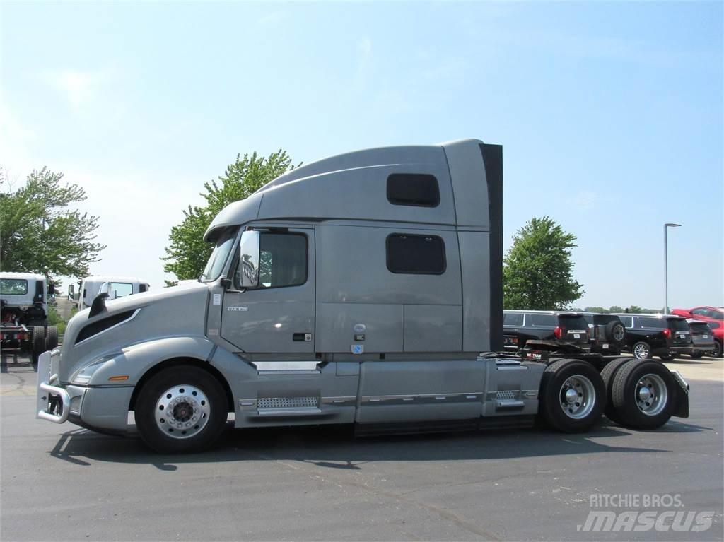 Volvo VNL860 Sattelzugmaschinen