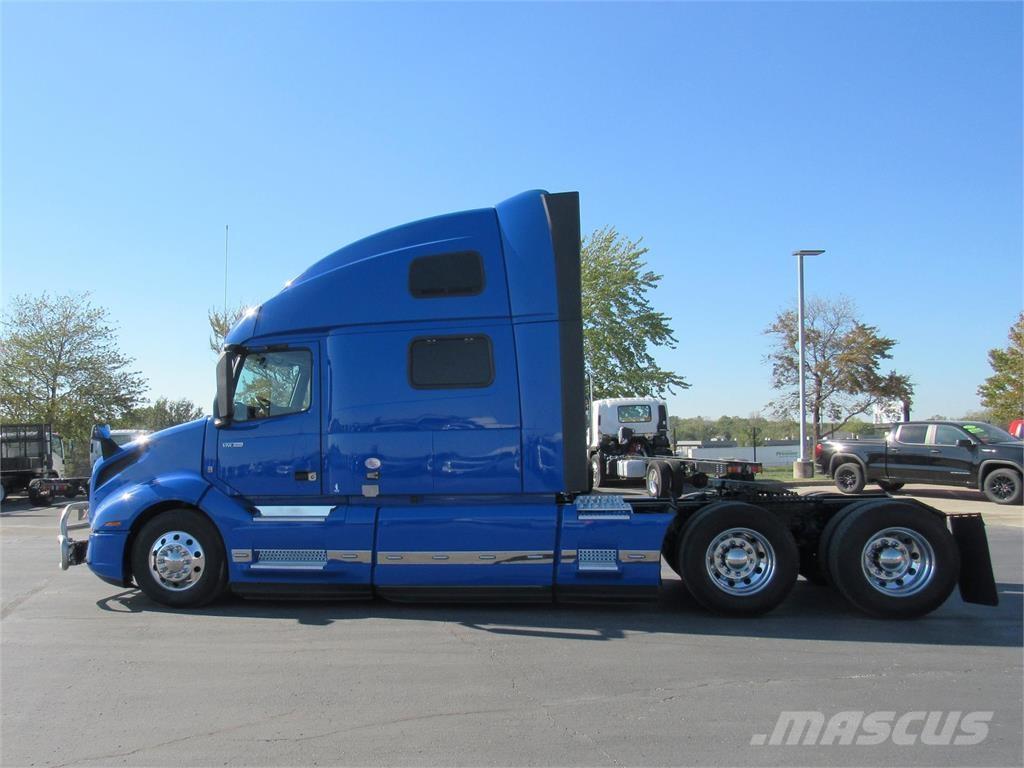 Volvo VNL860 Sattelzugmaschinen