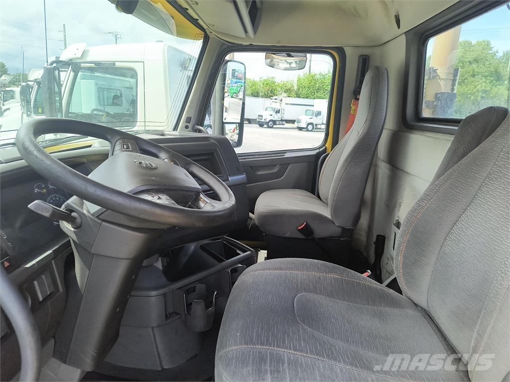 Volvo VNR64T300 Sattelzugmaschinen