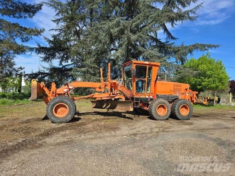 CAT 12H Grader
