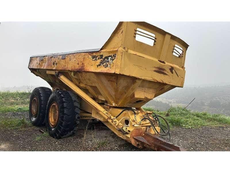 CAT D250B Kipper