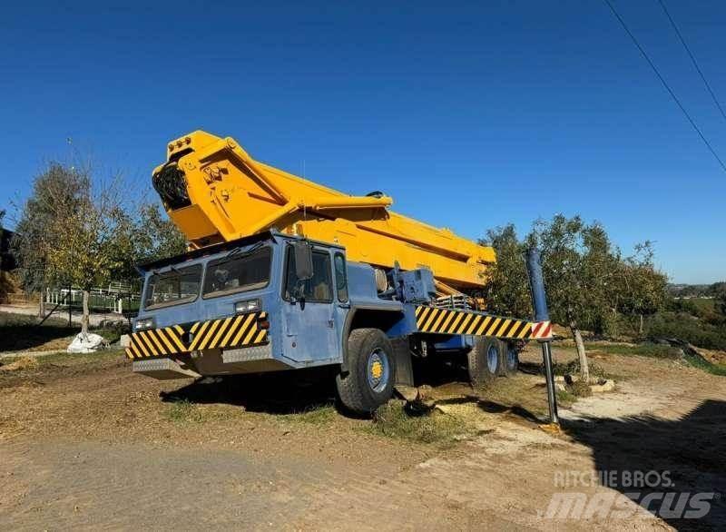Condor 125/S All-Terrain-Krane