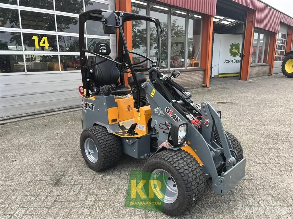 GiANT G1200 Hoflader