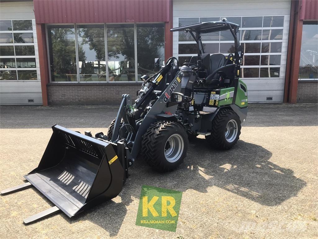 GiANT G2200E Hoflader