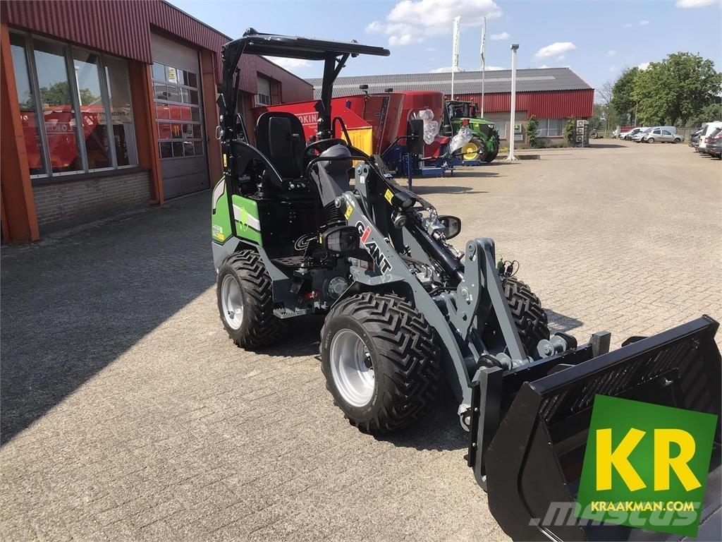 GiANT G2200E Hoflader