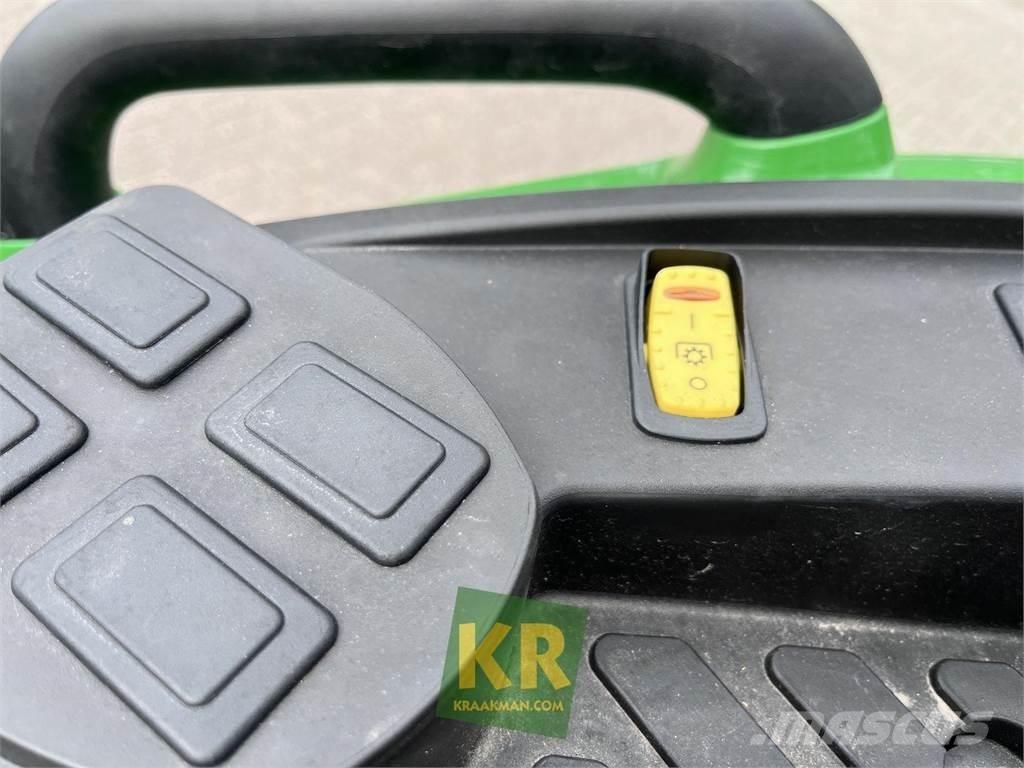 John Deere 4066M Kleintraktoren