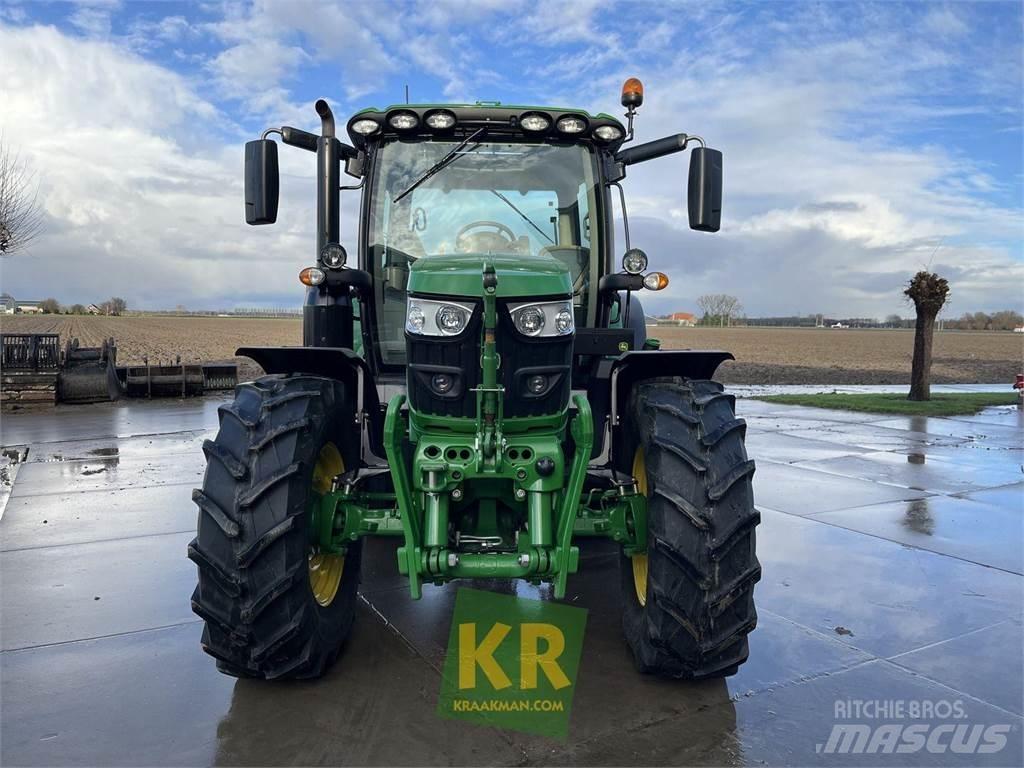 John Deere 6120R Traktoren