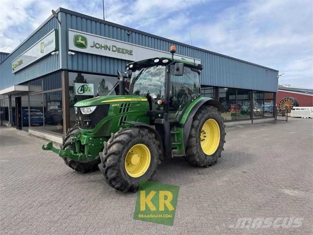 John Deere 6125R Traktoren