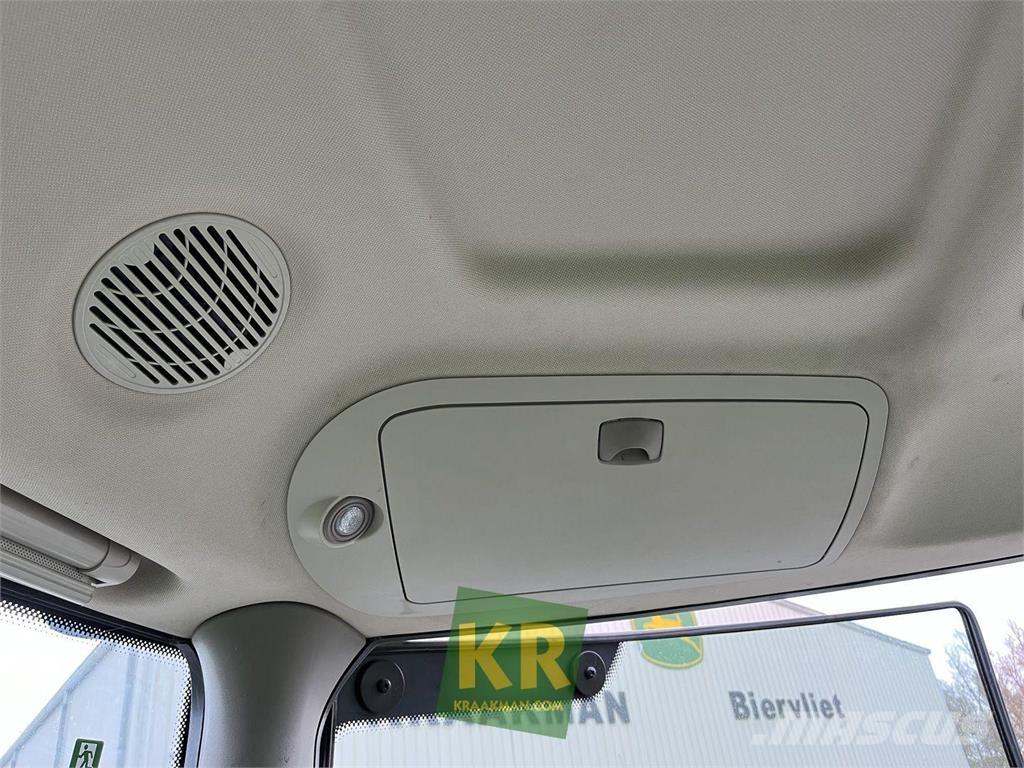 John Deere 6215R Traktoren