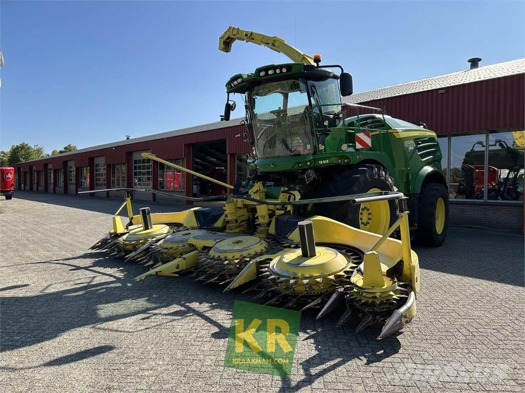 John Deere 8500 Feldhäcksler