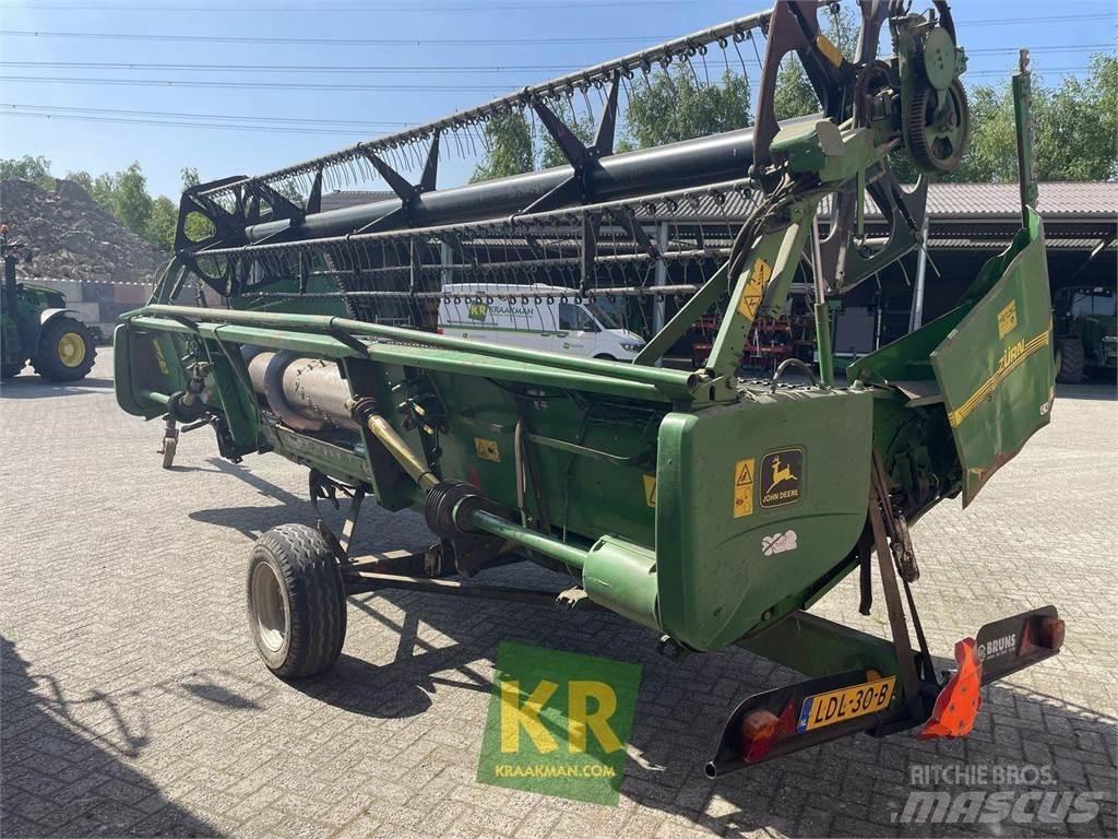 John Deere CTS Mähdrescher