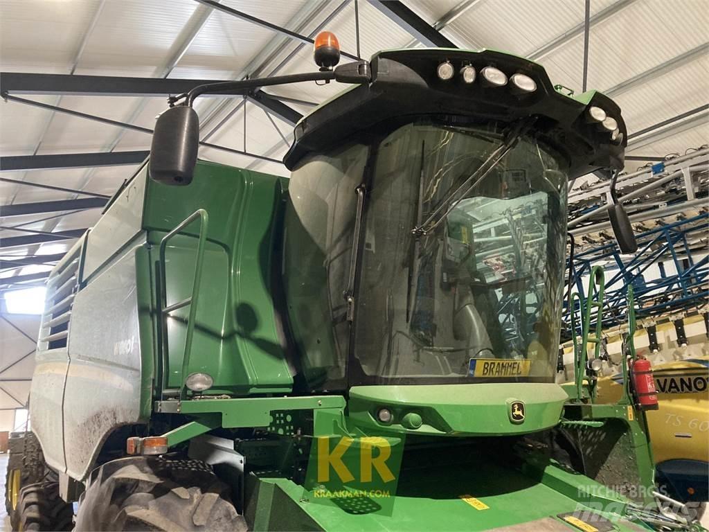 John Deere W650 Mähdrescher