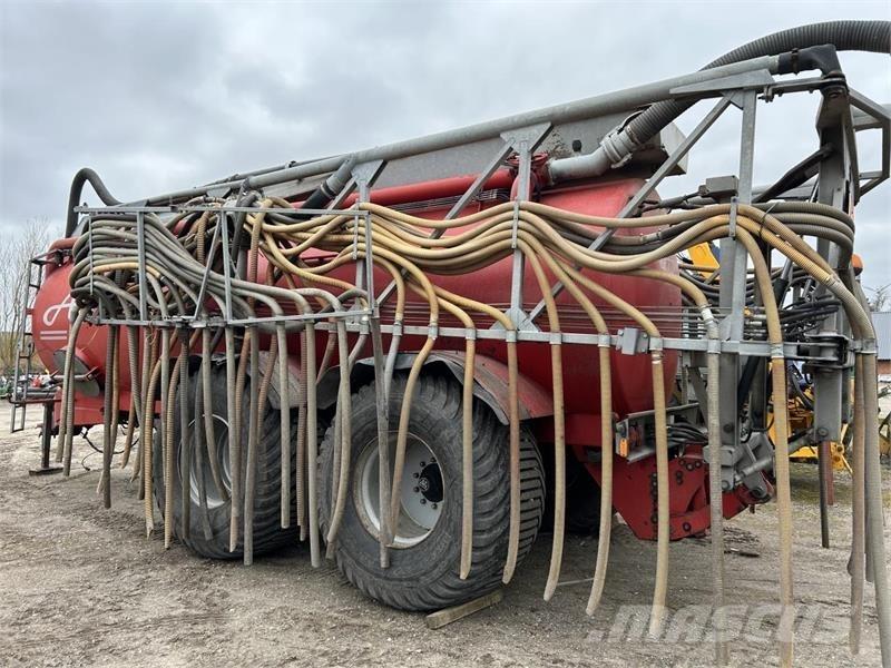 AP 22 Gülletankwagen