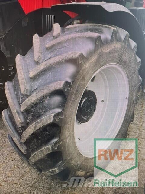 Case IH Luxxum 120 Traktoren