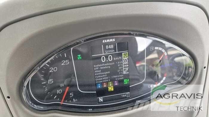 CLAAS NEXOS 240 L Traktoren