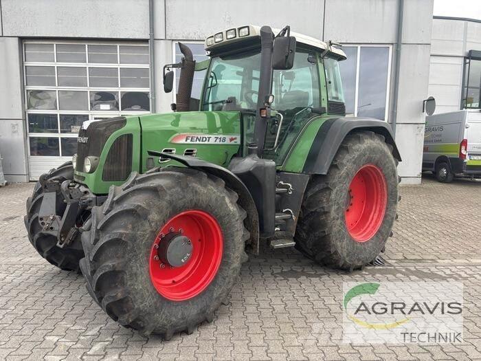 Fendt 718 VARIO Traktoren