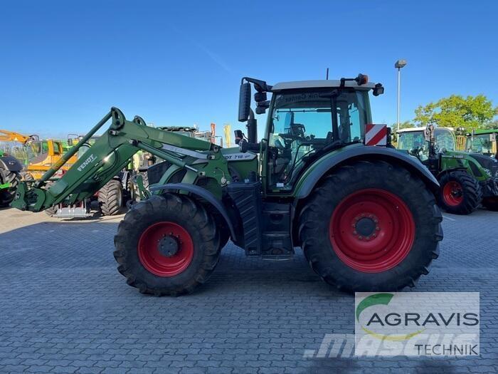 Fendt 718 VARIO S4 Traktoren