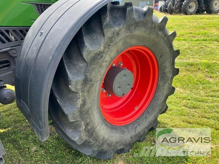 Fendt 718 VARIO S4 Traktoren