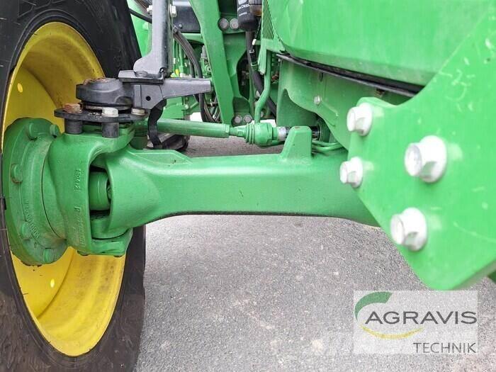 John Deere 5100 R Traktoren