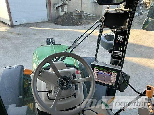 John Deere 5100R Traktoren