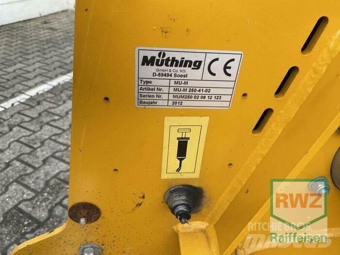 Müthing MU-M 250 Sonstige Bodenbearbeitung
