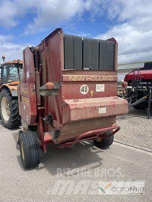 New Holland 658 Rundballenpressen