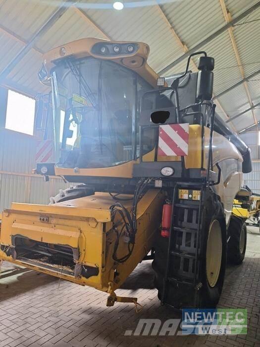 New Holland CX 5090 Mähdrescher