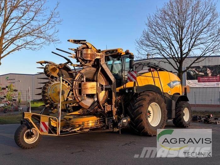 New Holland FR 700 Selbstfahrende Häcksler