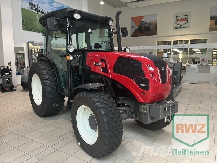 Valtra F105S 2D3 Traktoren