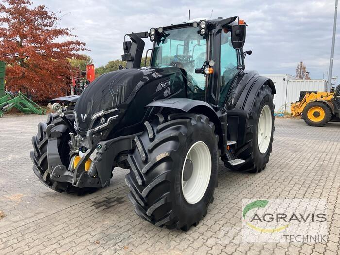 Valtra T 235 D Traktoren