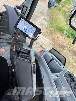 Valtra T234 VERSU Traktoren