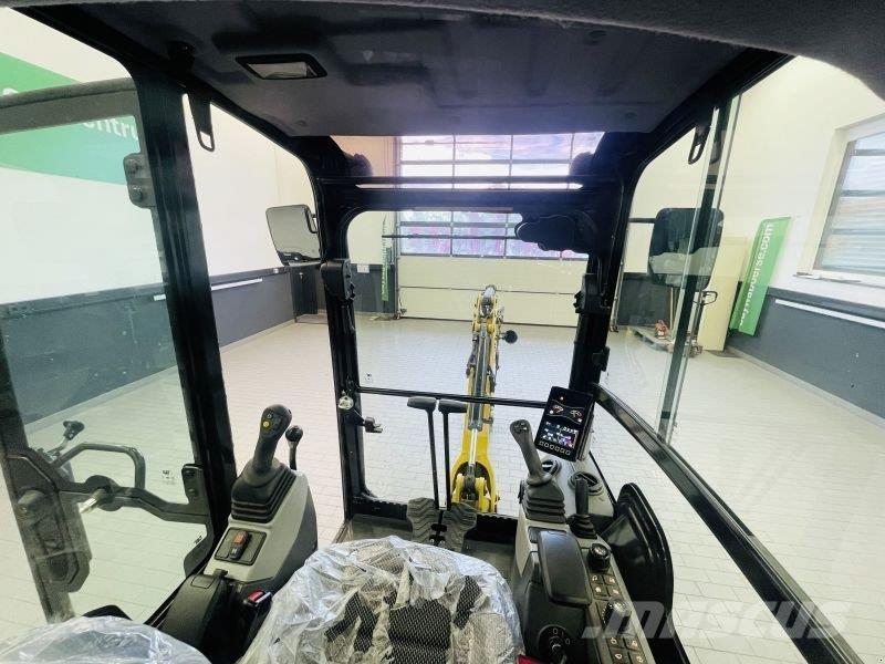 CAT 302CR-05A Mobilbagger