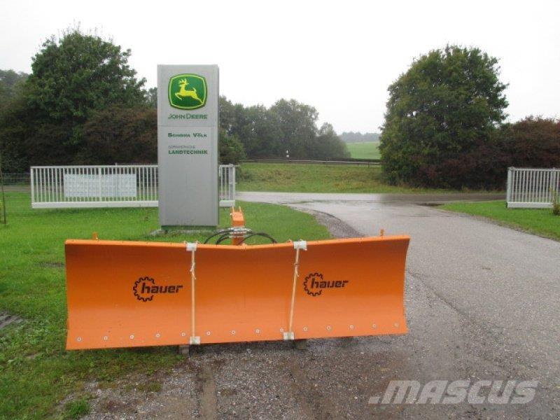 Hauer HSH 2800 Schneeschilde und -pflüge