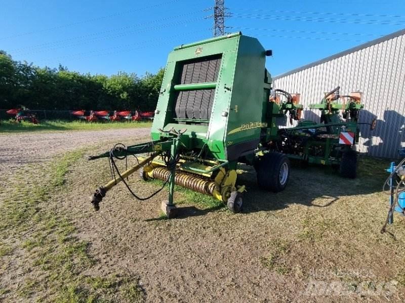 John Deere 592 Rundballenpressen