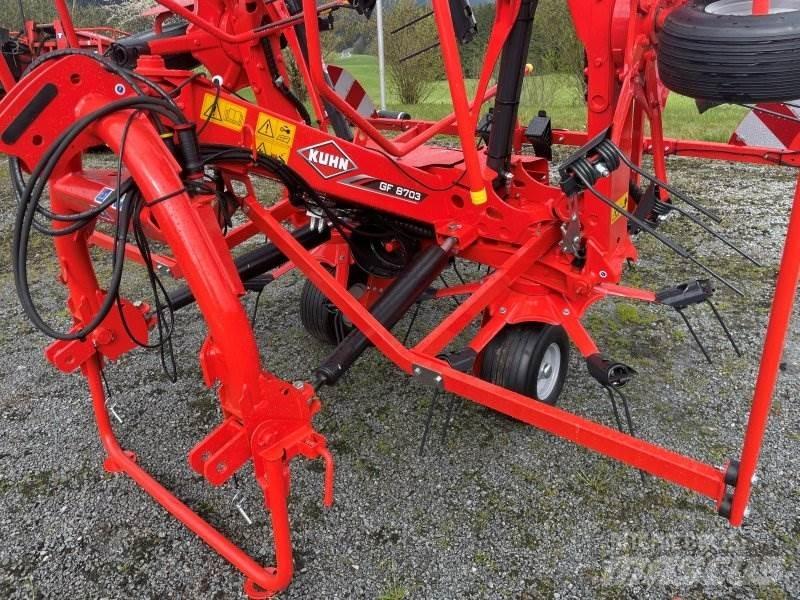 Kuhn GF 8703 Kreiselheuer/-wender
